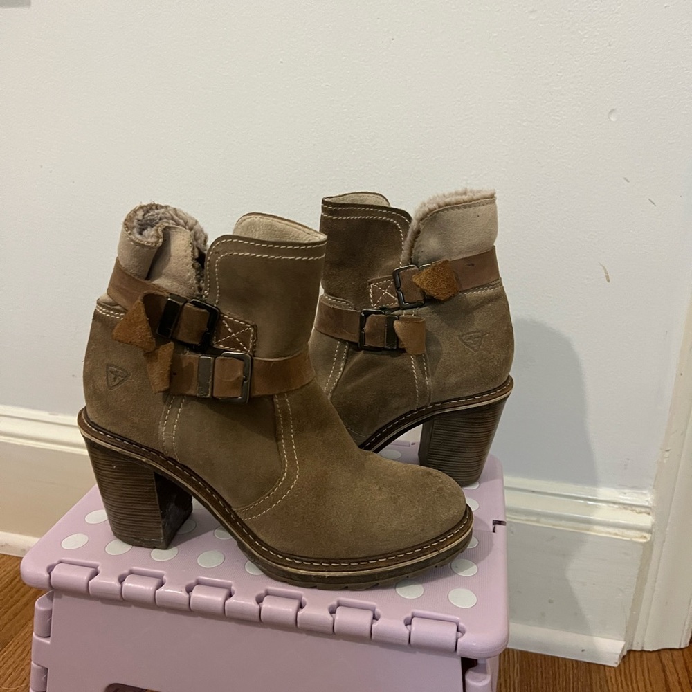 Women's Tan Ankle Boots